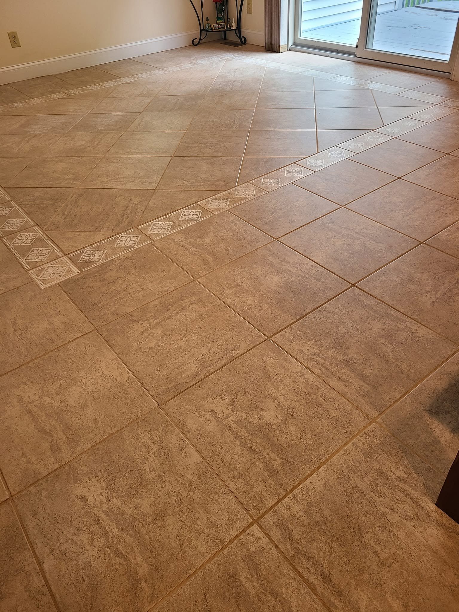 Tile and grout floor cleaning